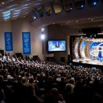 Anniversaire du fondateur de la Scientologie : les scientologues ont célébré une nouvelle année de croissance sans précédent