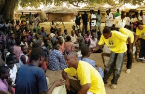 Afrique : les ministres volontaires de Scientologie aident lors de catastrophes