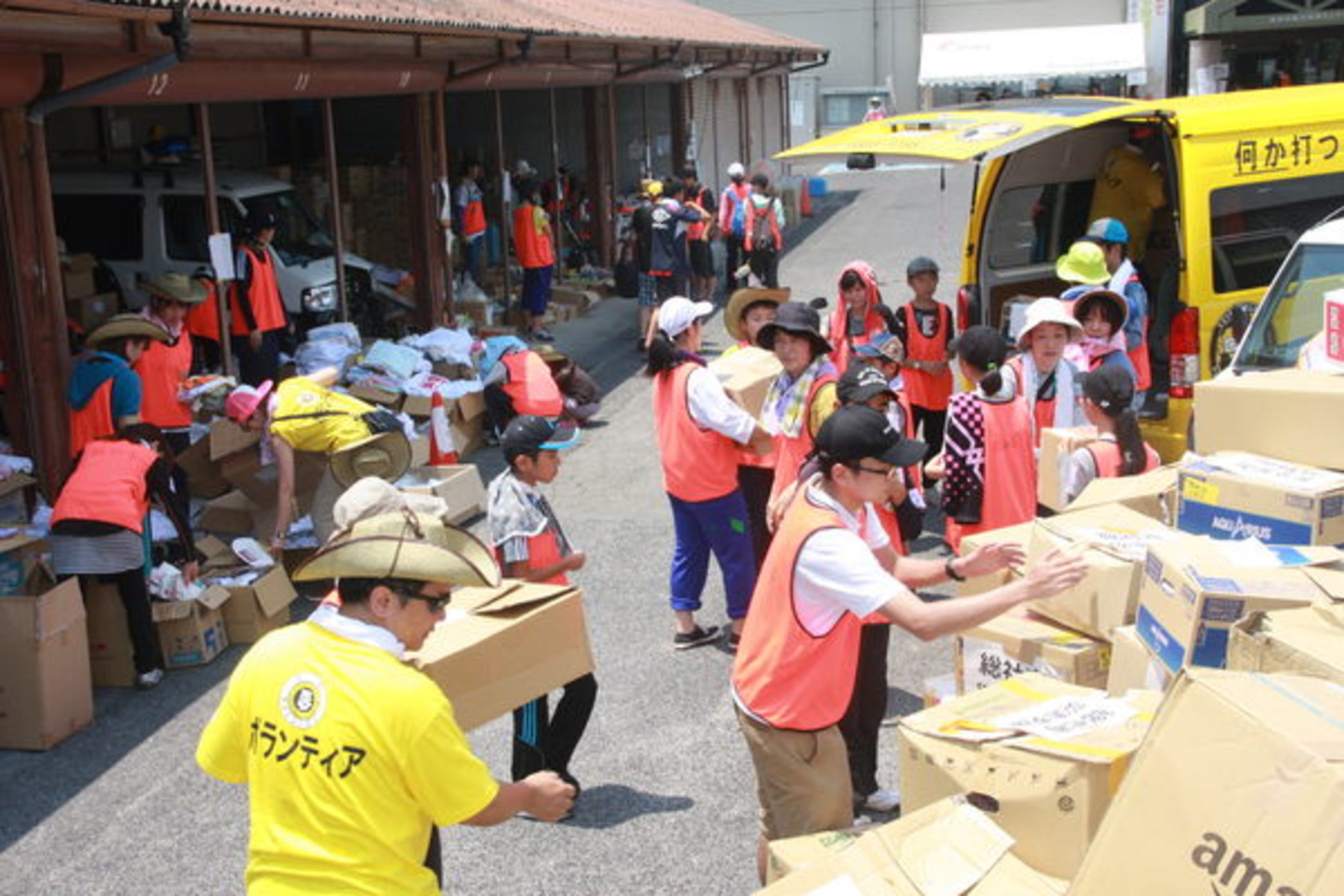 Les ministres bénévoles viennent en aide aux victimes des inondations à Okayama