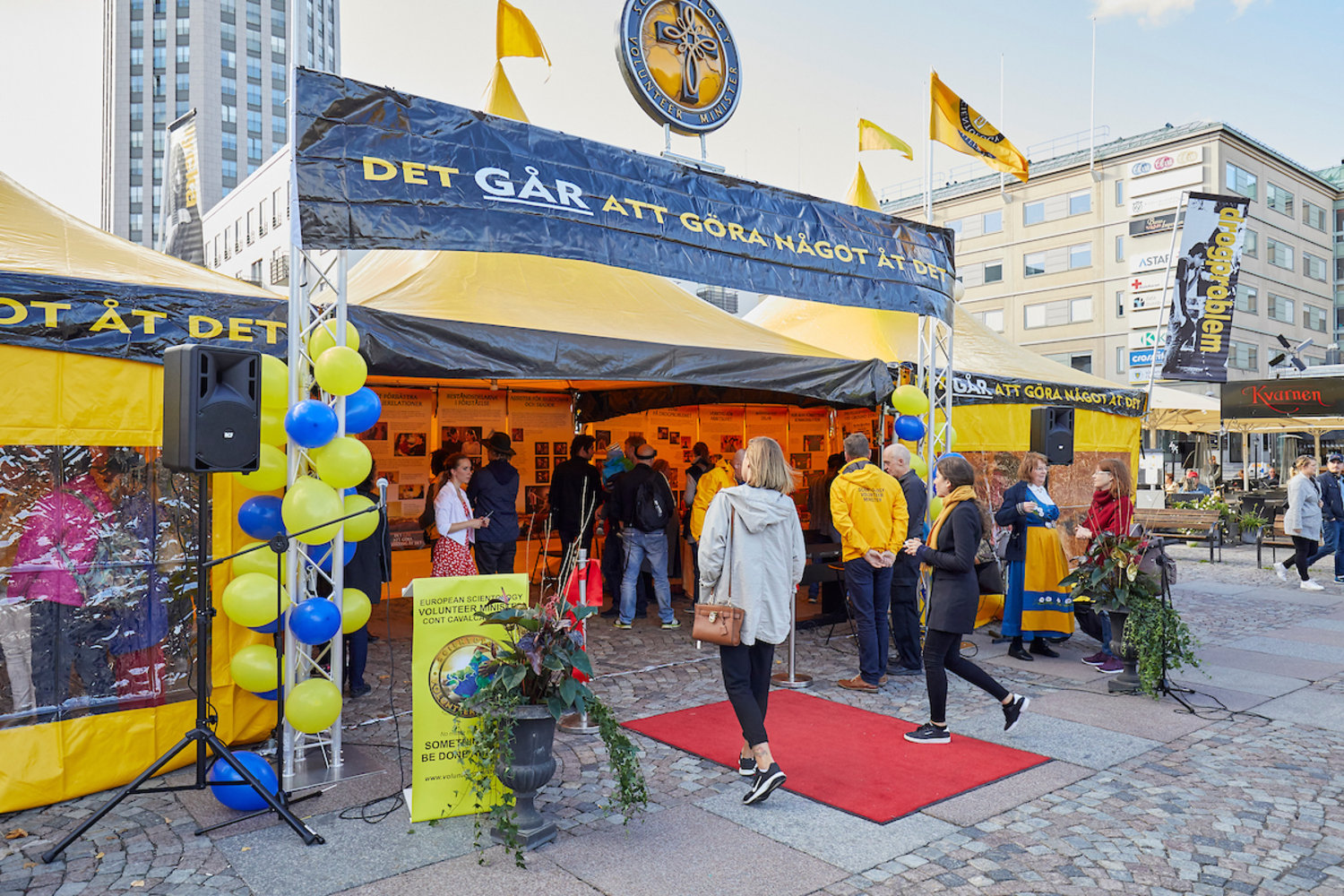 Stockholm : l’aide inconditionnelle des ministres bénévoles de Scientologie