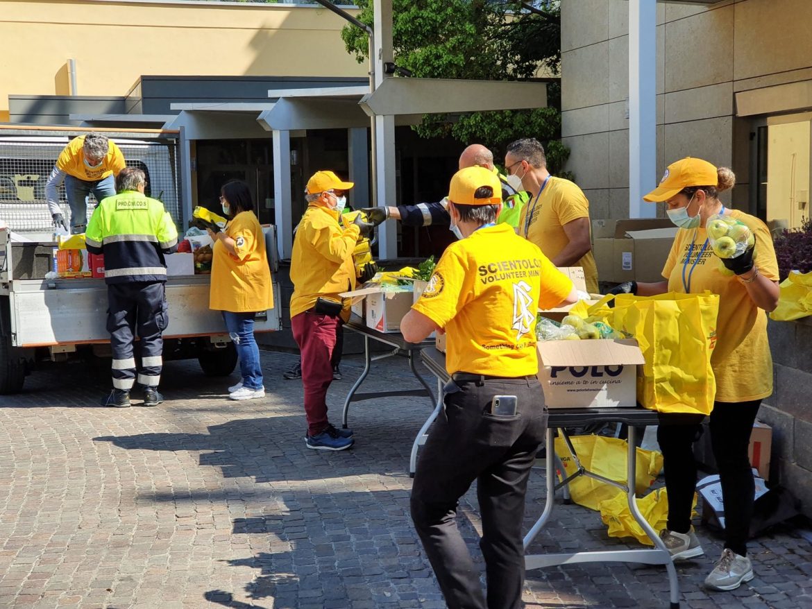 Covid-19 : les scientologues et la protection civile travaillent main dans la main en Italie