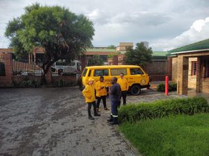 Soutien des bénévoles scientologues aux victimes d’inondations en Afrique du Sud