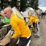 Les bénévoles de Scientology d'Italie viennent en aide aux victimes des inondations