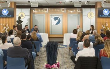 Débat interreligieux à l’Eglise de Scientology de Hongrie