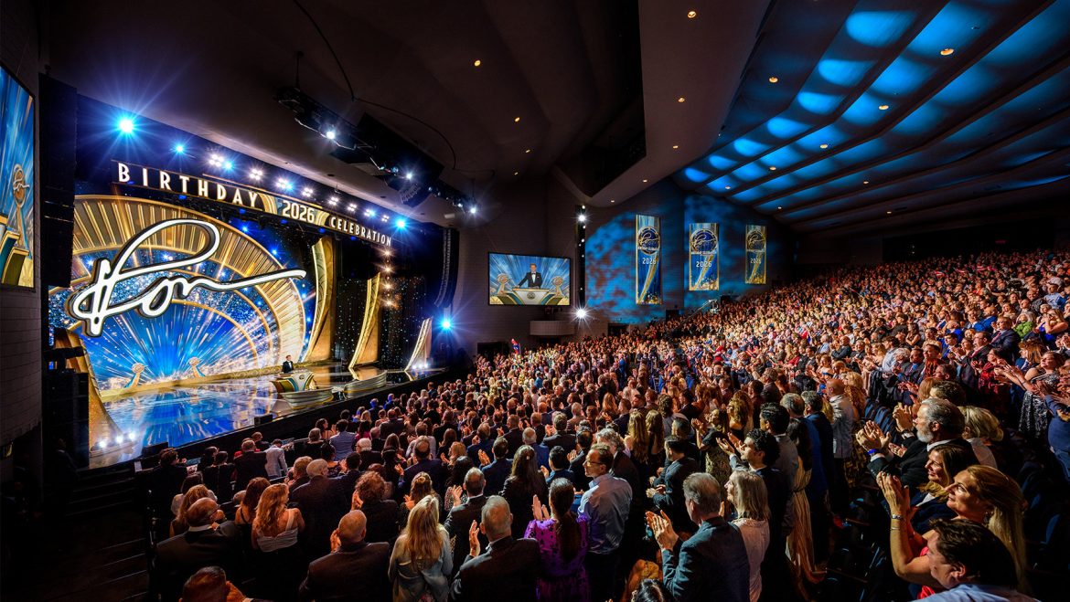 Célébration de l’anniversaire du fondateur de la Scientology avec une nouvelle étape d’expansion