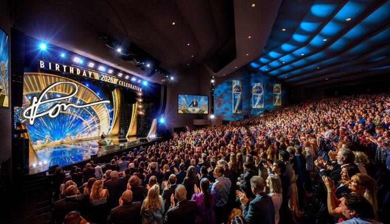 Célébration de l’anniversaire du fondateur de la Scientology avec une nouvelle étape d’expansion