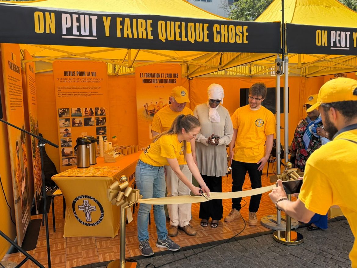 Inauguration de la nouvelle tente des Ministres Volontaires de Scientology