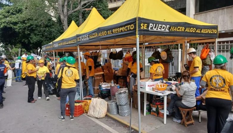 Des bénévoles de Scientology apportent une aide humanitaire après les séismes au Venezuela