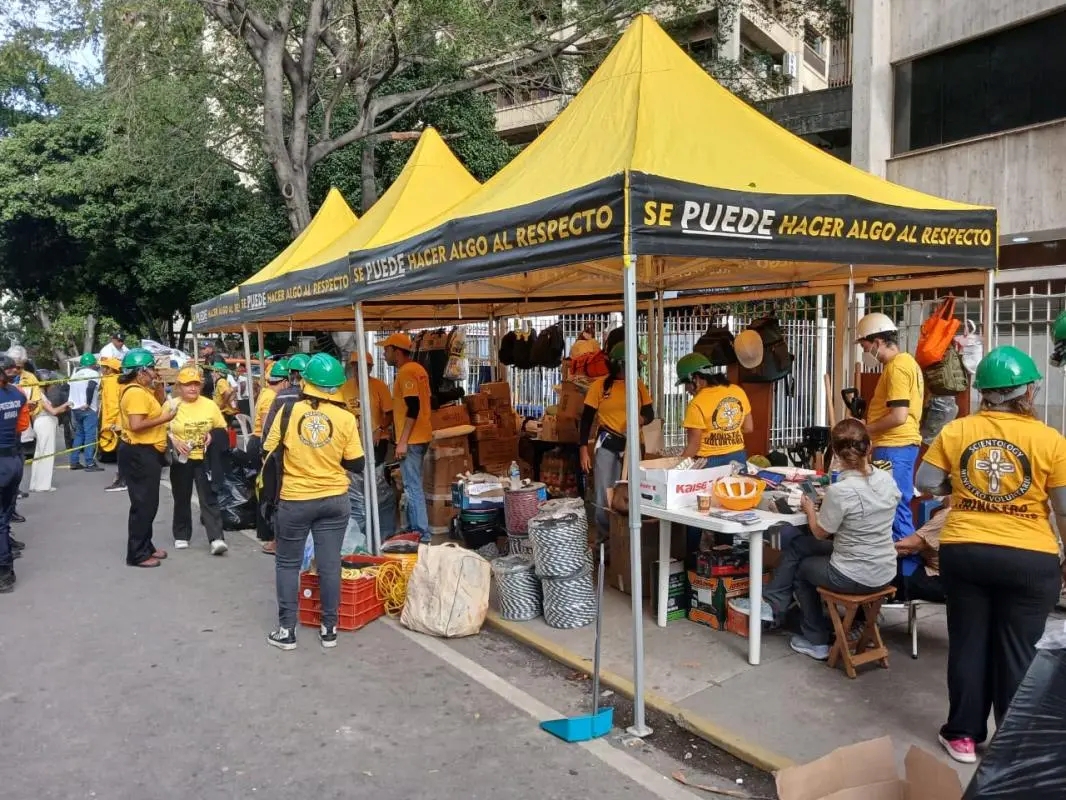 Des bénévoles de Scientology apportent une aide humanitaire après les séismes au Venezuela