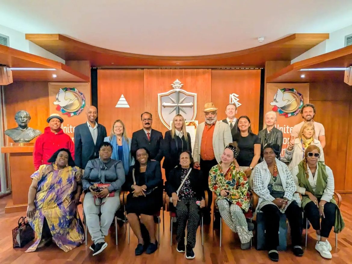 Une table ronde sur la paix à l’Église de Scientology de Londres